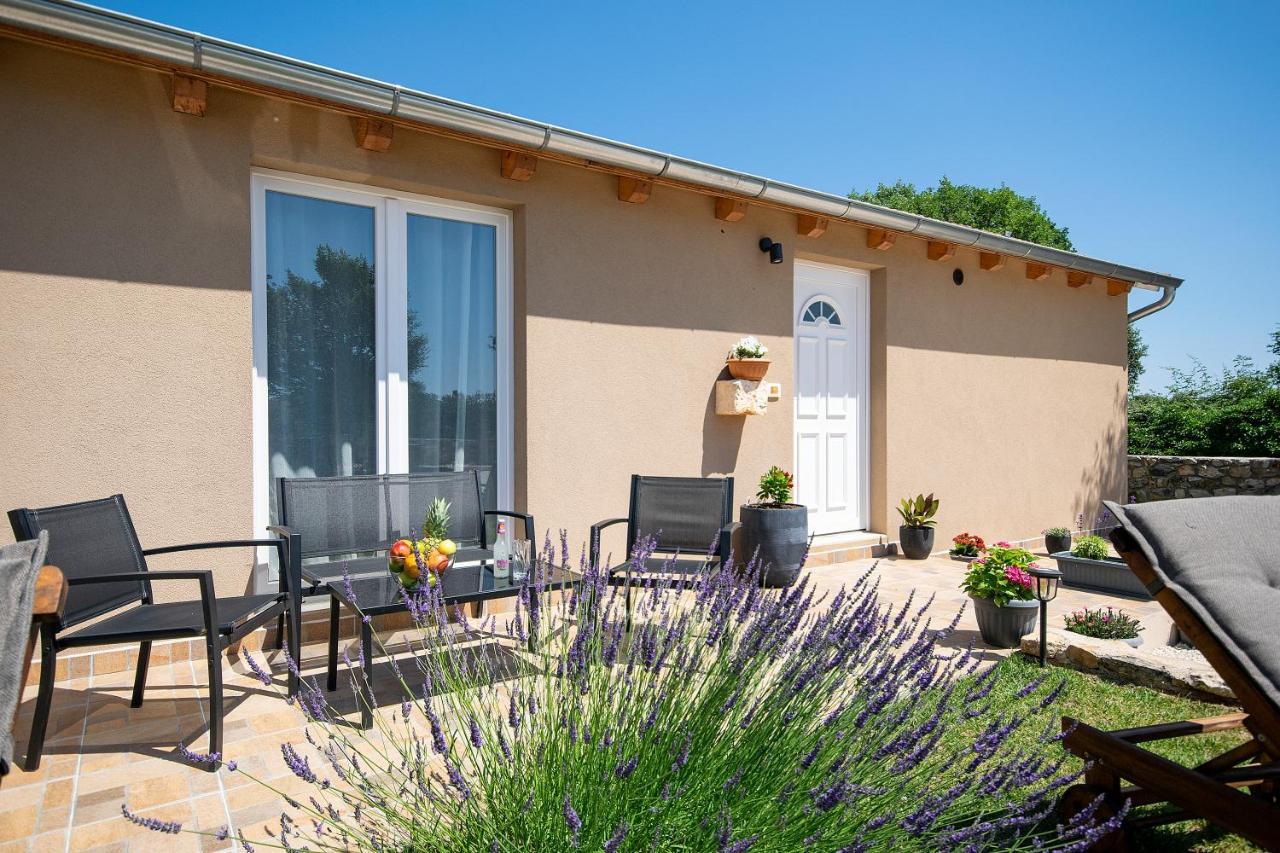 Old Oak Holiday House Villa Rovinj Exterior photo
